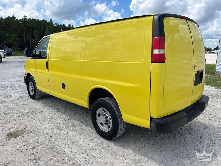 2012-chevrolet-express-2500-image-4