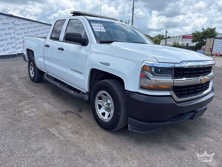 2018-chevrolet-silverado-1500-image-2