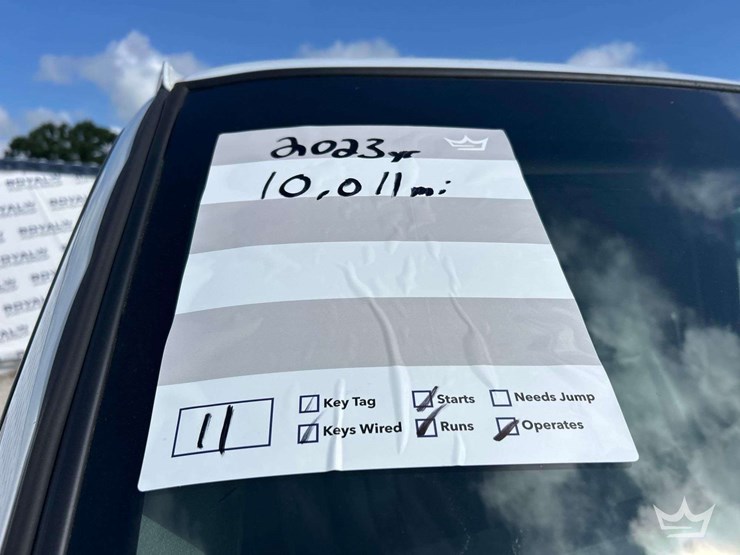 2023-chevrolet-express-2500-image-26
