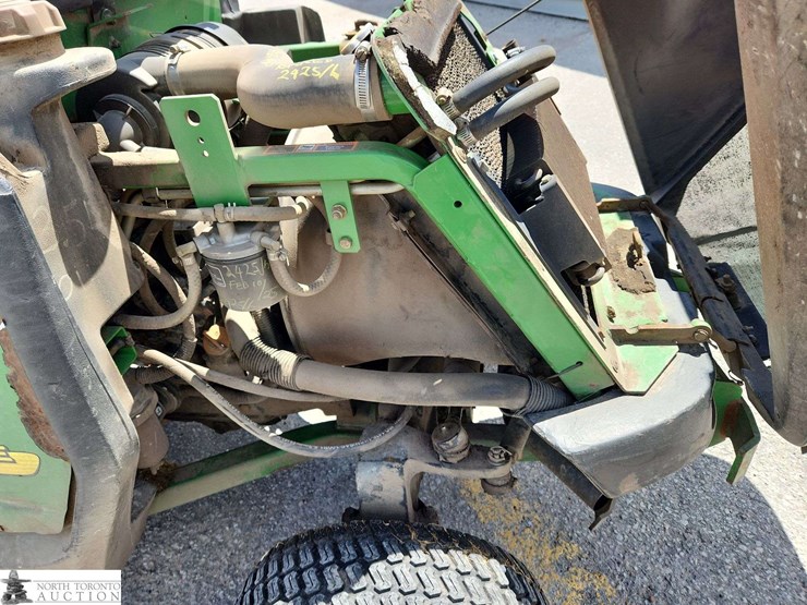2010-john-deere-1445-image-13