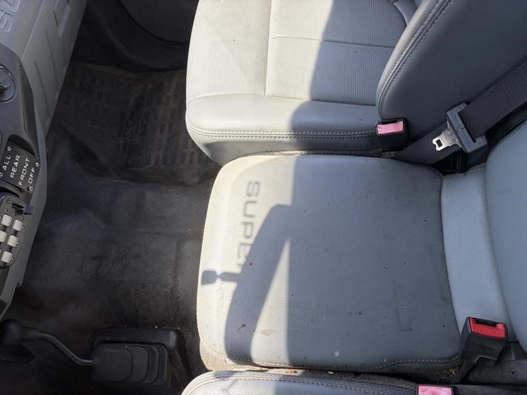 2011-ford-f250-image-18