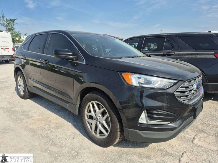 2021-ford-edge-image-3