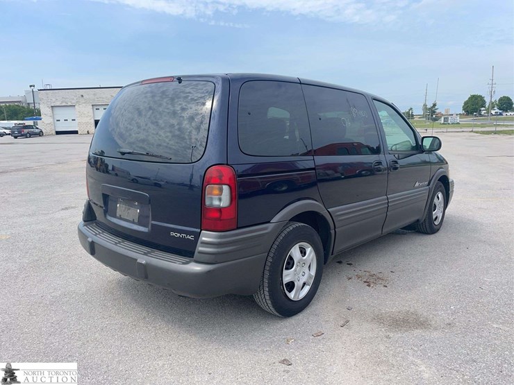 2004-pontiac-montana-image-5