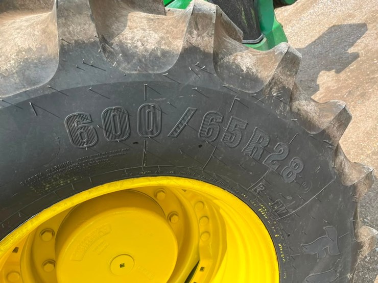 john-deere-8330-image-38
