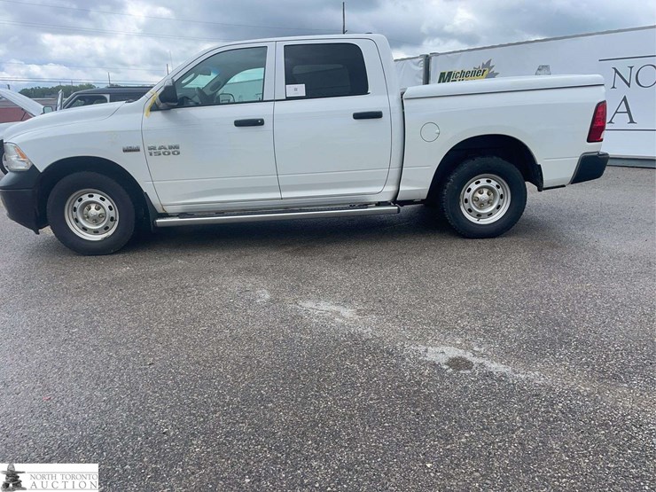 2016-dodge-1500-image-8