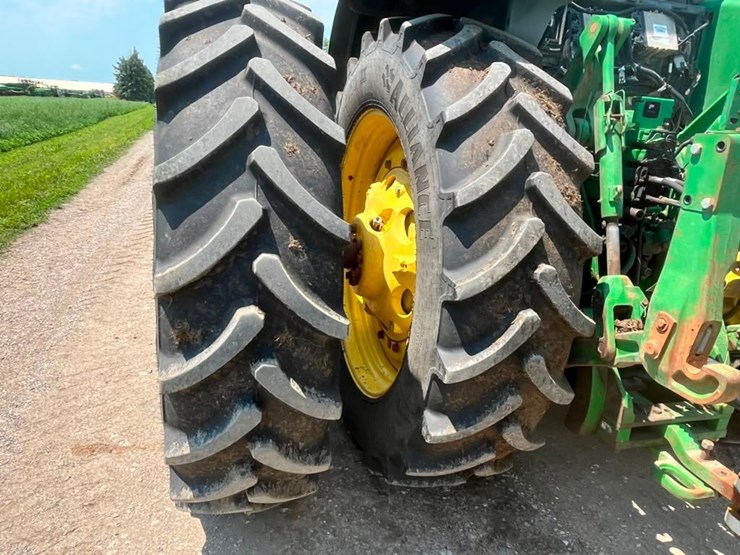 john-deere-8330-image-28