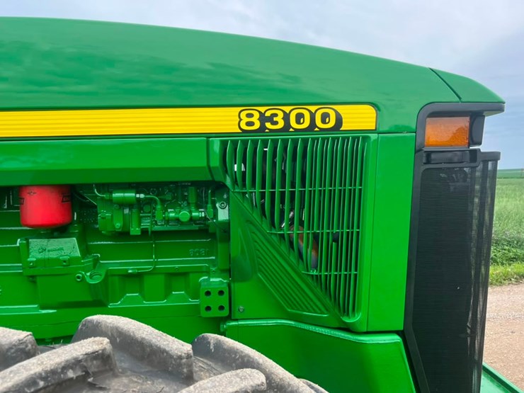 john-deere-8300-image-49
