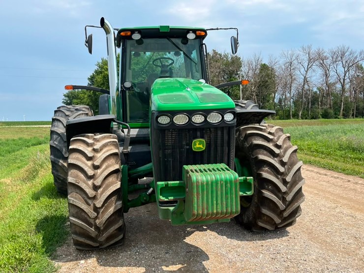 john-deere-8330-image-16