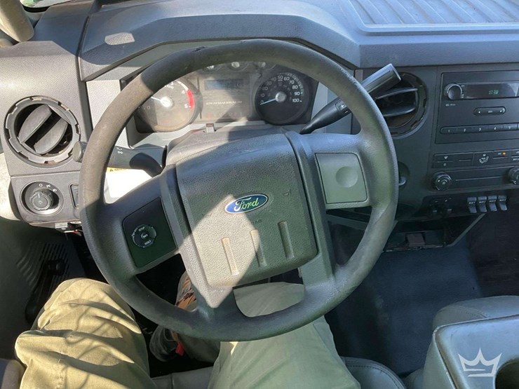 2012-ford-f550-image-17