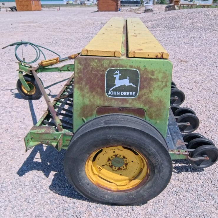 JOHN DEERE 8300