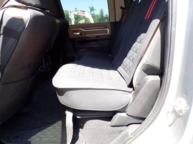 2022-dodge-ram-5500-image-34