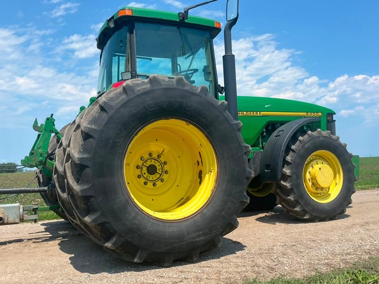 john-deere-8400-image-10