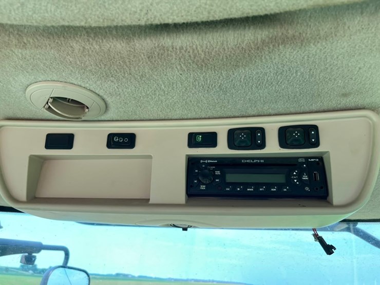 2012-john-deere-9510r-image-42