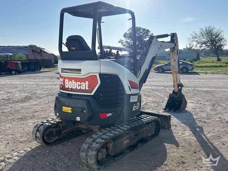 2021-bobcat-e26-image-3