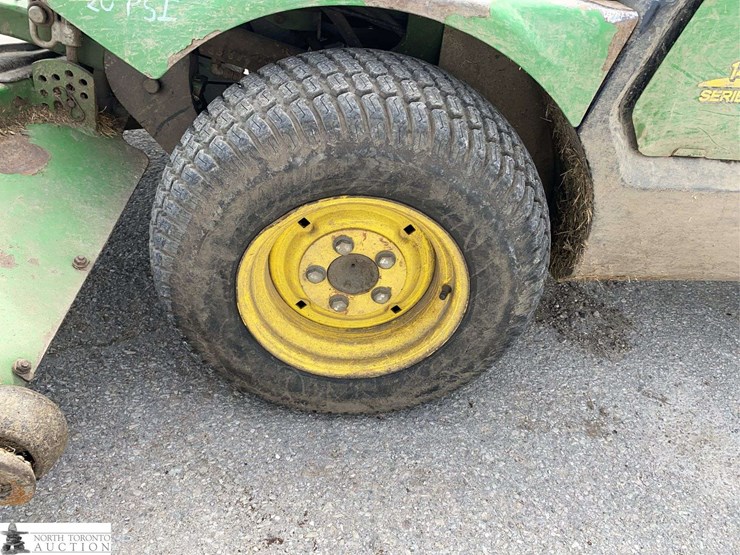 2010-john-deere-1445-image-16