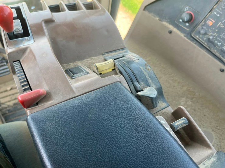 john-deere-8400-image-22
