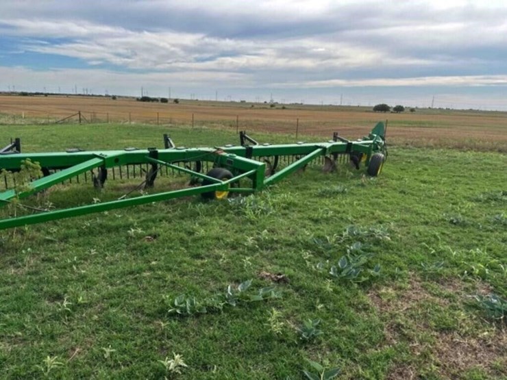 john-deere-3700-image-3