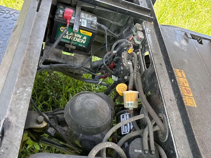 2021-toro-workman-gtx-extended-gas-utility-cart-image-10