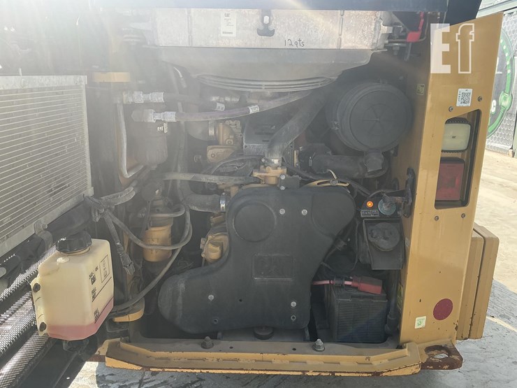 2019-caterpillar-272d2-xhp-image-15
