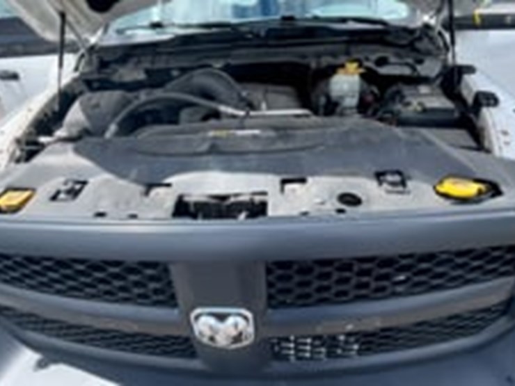 2016-dodge-1500-image-9