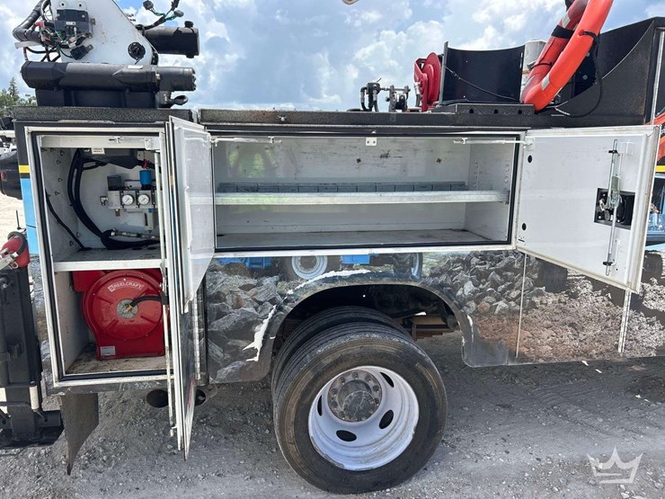 2019-ford-f550-image-26