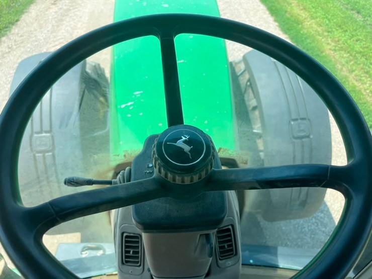 john-deere-8400-image-26
