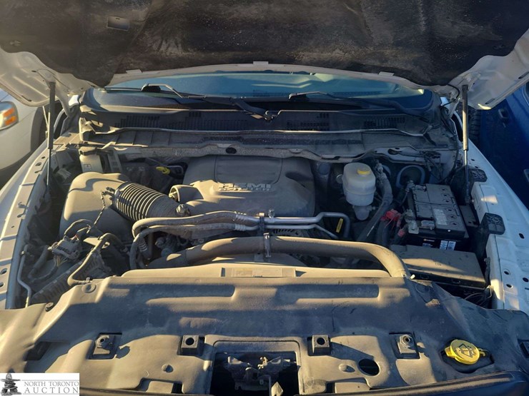 2015-dodge-3500-image-11