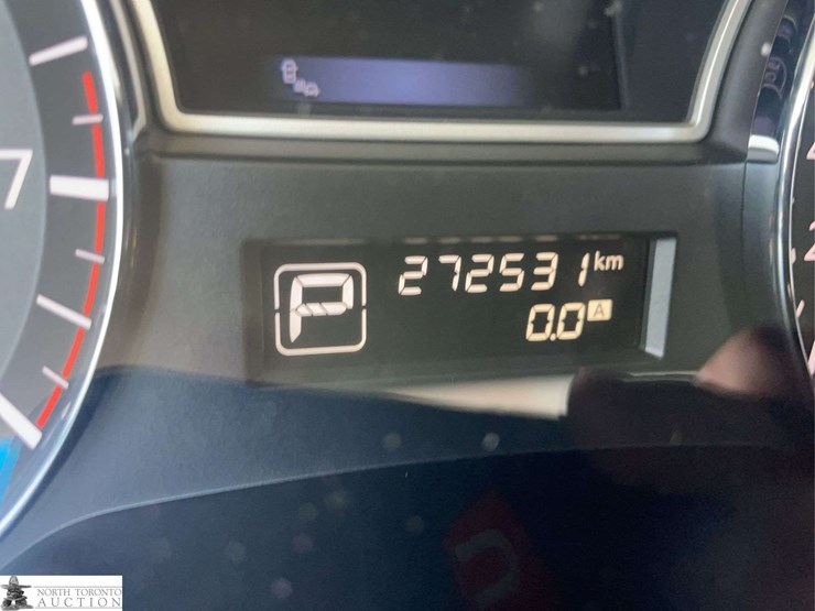 2015-nissan-pathfinder-image-17