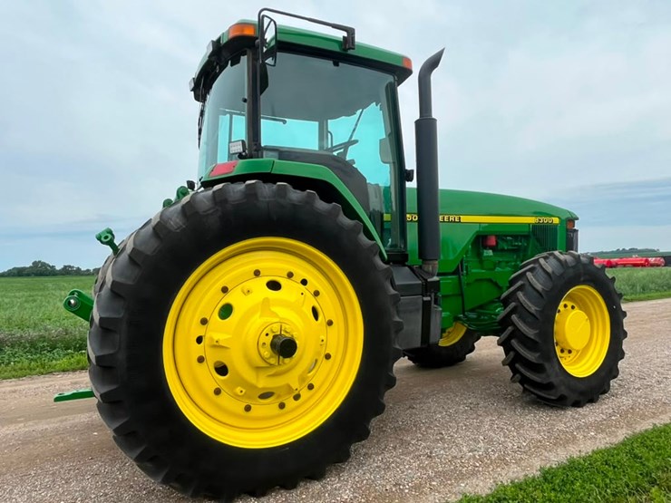 john-deere-8300-image-10