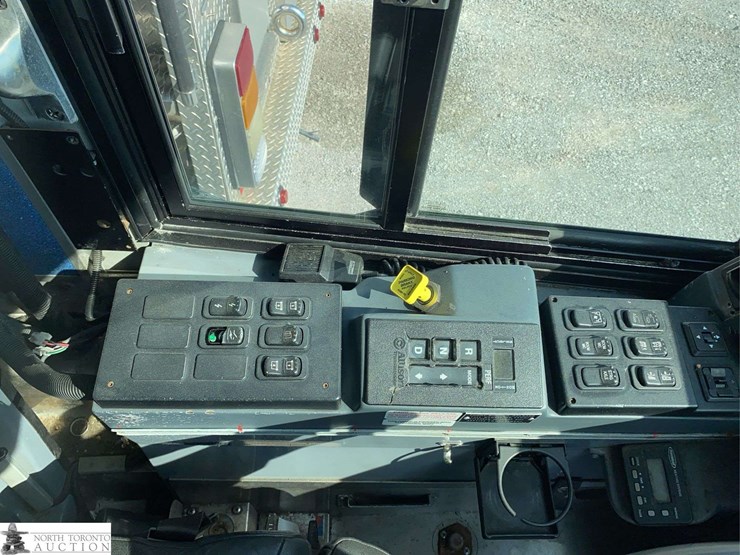 non-operable-2011-motor-coach-industries-d4500-55-passenger-wheelchair-accessible-bus-image-9