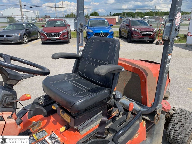 2011-kubota-f3080-image-11