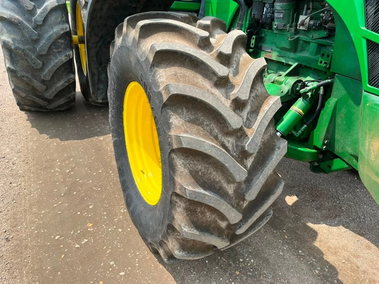 john-deere-8330-image-37