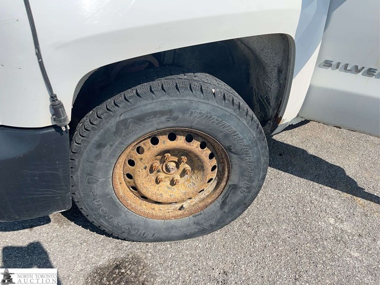 2017-chevrolet-silverado-1500-image-25