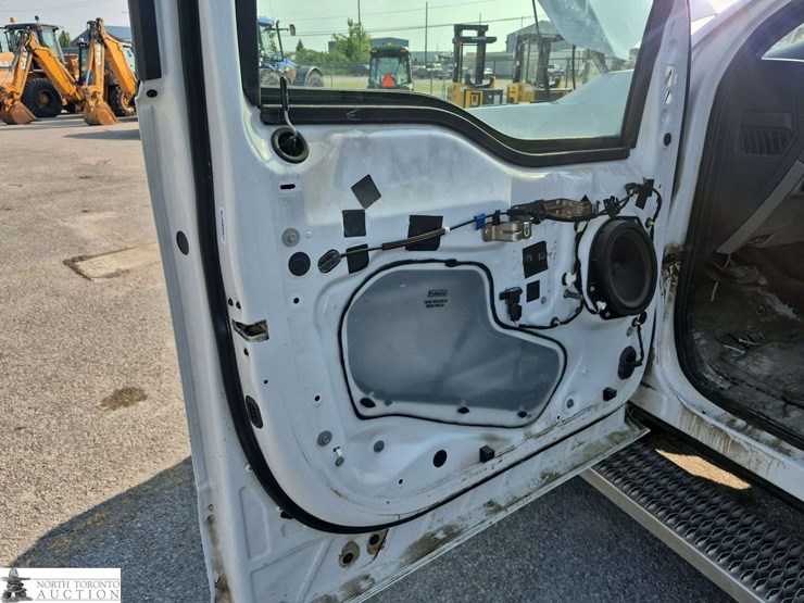 2017-ford-f350-image-13