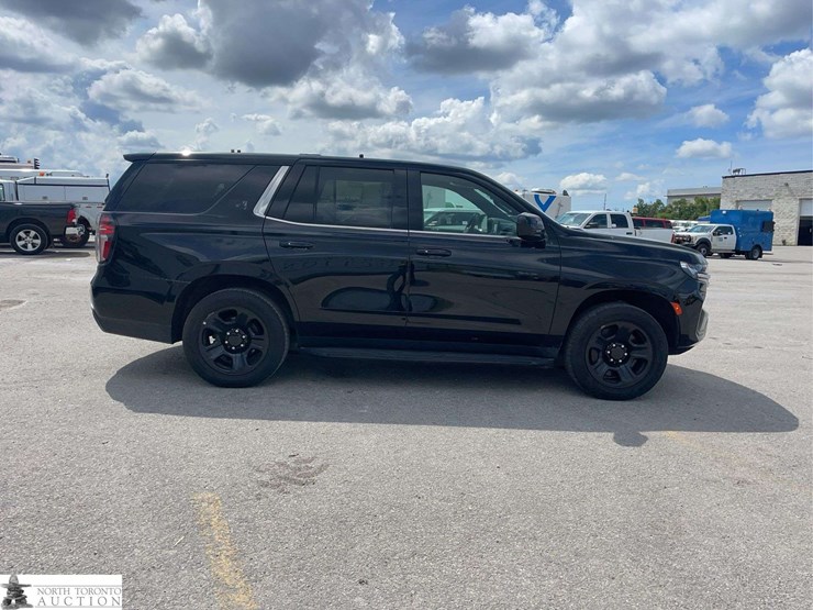 2021-chevrolet-tahoe-image-4