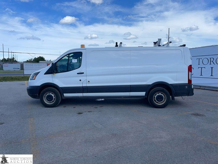 2015-ford-transit-image-8