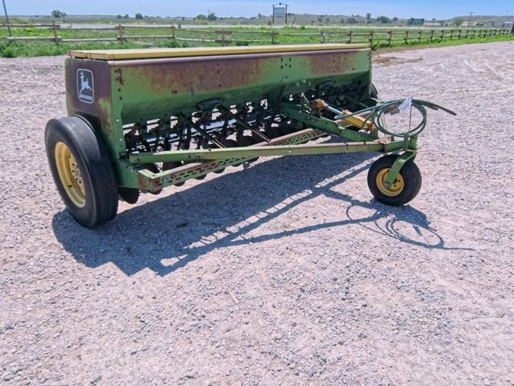 john-deere-8300-image-7
