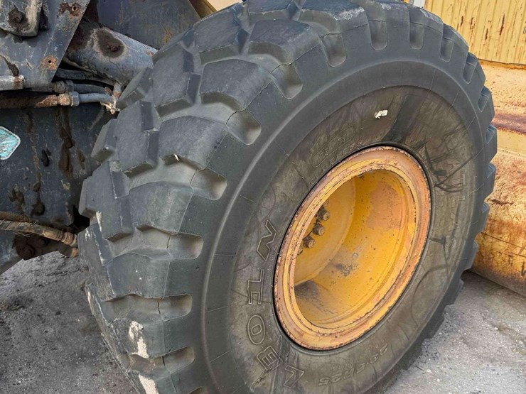 2010-komatsu-wa250-6-image-22