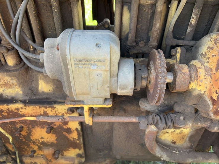 caterpillar-twenty-image-15