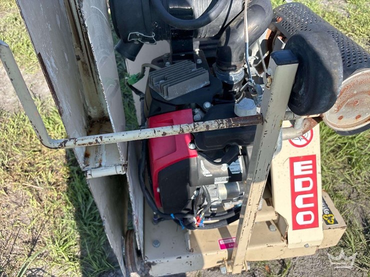 edco-ss-24-24h-24in-self-propelled-concrete-saw-image-19