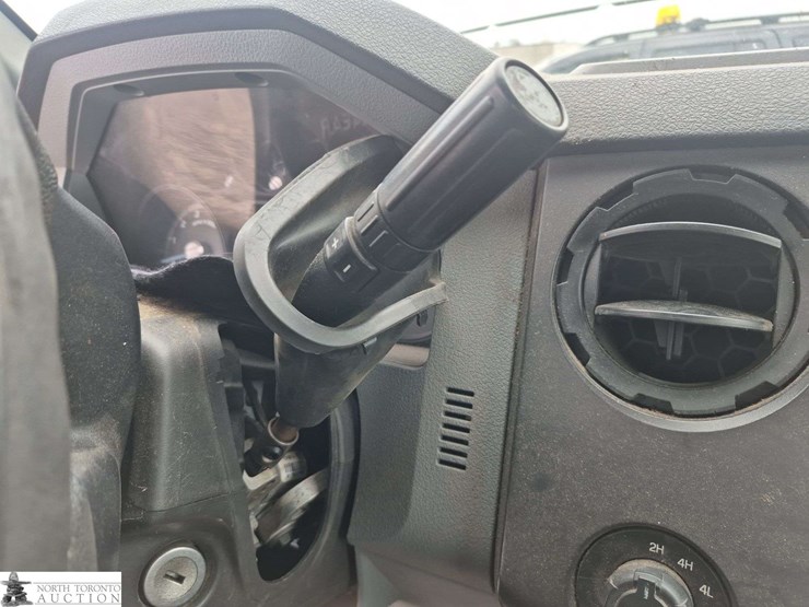 2011-ford-f350-image-15