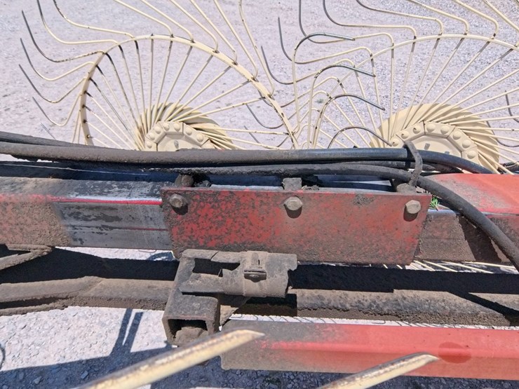#1074-•-h&s-bf14-hi-capacity-wheel-rake-image-14
