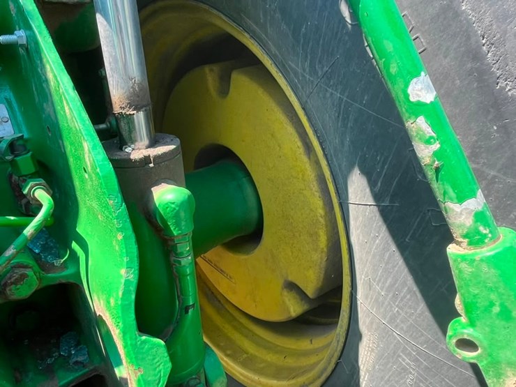john-deere-8400-image-44