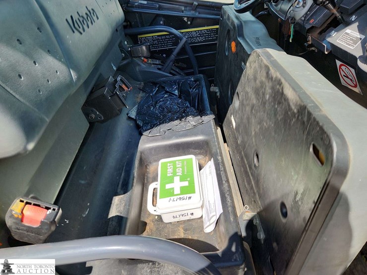 2012-kubota-rtv1100-image-32