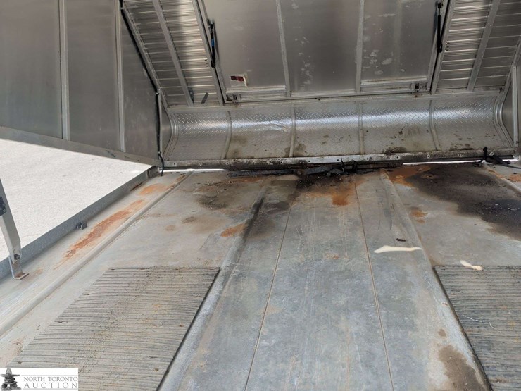 2013-l&b-moore-s/a-enclosed-trailer-image-18