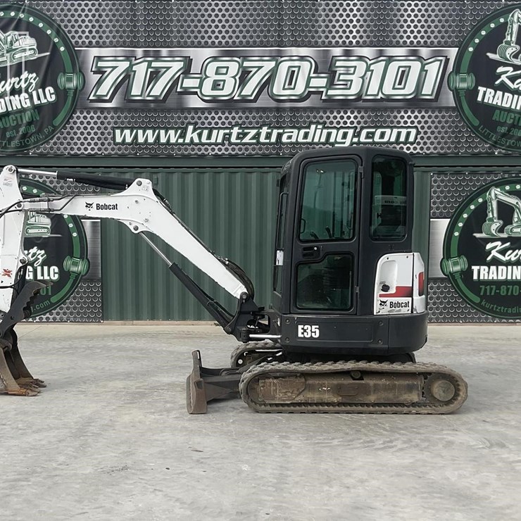 2011 BOBCAT E35