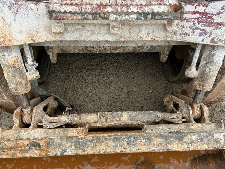 2020-takeuchi-tl12r2-image-10