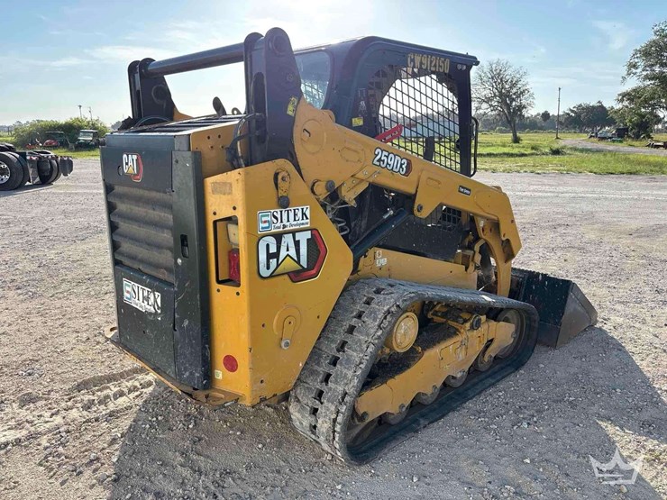 2021-caterpillar-259d3-image-3