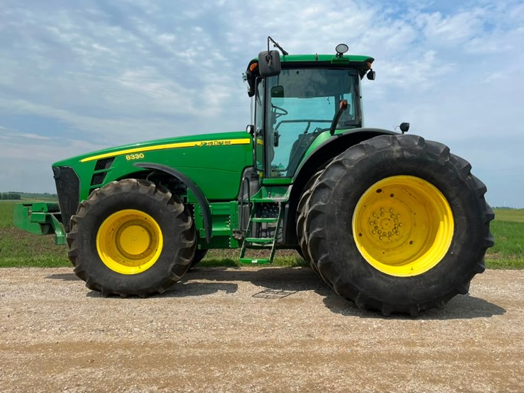 john-deere-8330-image-5
