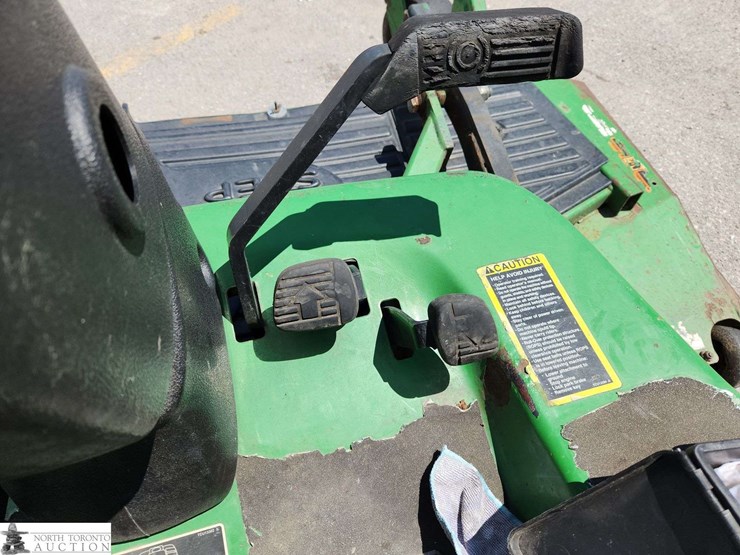 2010-john-deere-1445-image-19